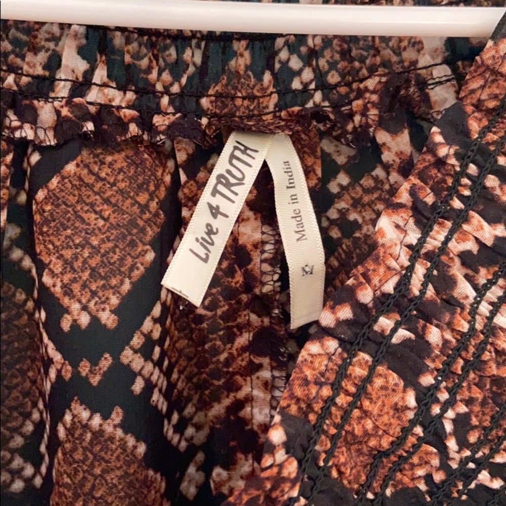 Snake Skin Print Top - Picture 2 of 3